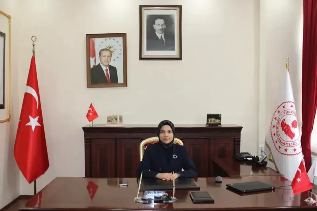 Hafik’e Kadın Eli Değecek! Kaymakam Göreve Başladı 