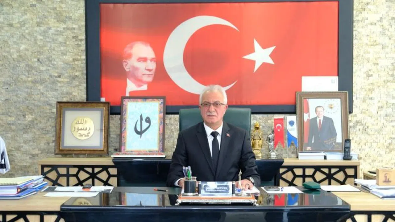 Kangal Belediye Başkanı Öztürk'ten Berat Kandili Mesajı: Dualarımız Mazlumlar İçin