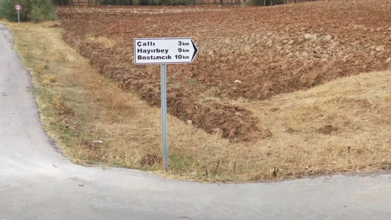 Sivas’ın o Köyünde Yol Çalışmaları Tamamlandı, Ulaşım Rahatladı