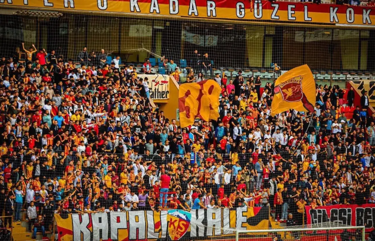 Kayserispor-Kasımpaşa Maçı Bilet Fiyatları Açıklandı: Taraftar Desteğiyle Galibiyet Hedefi!