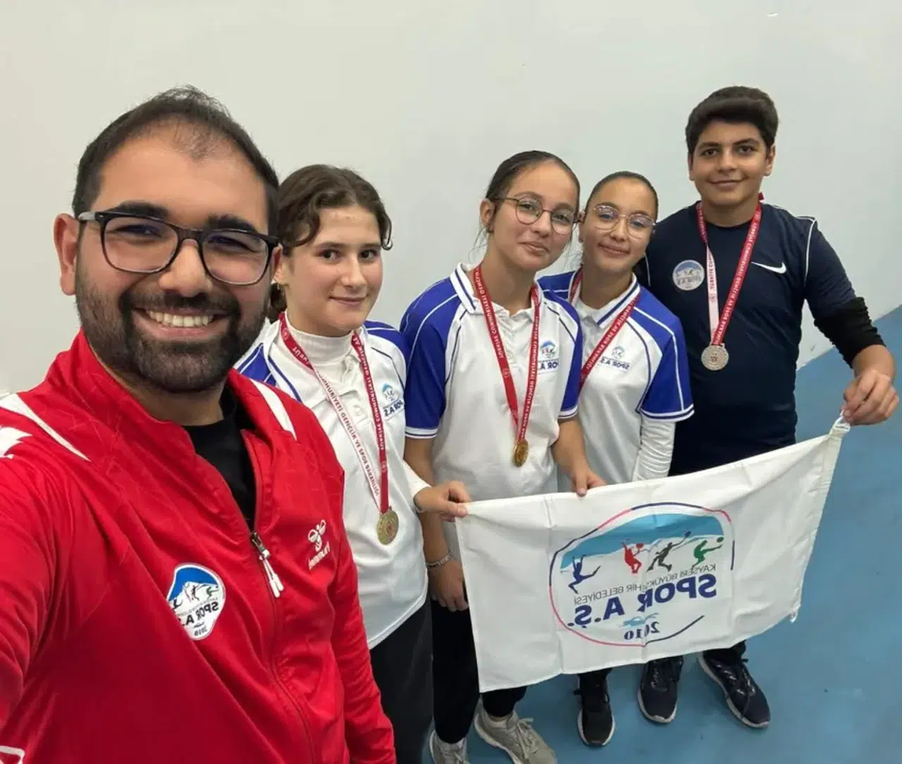 Kayseri Spor A.Ş. Okçulukta Rüzgar Estirdi: Cumhuriyet Kupası'ndan Madalya Yağmuru!