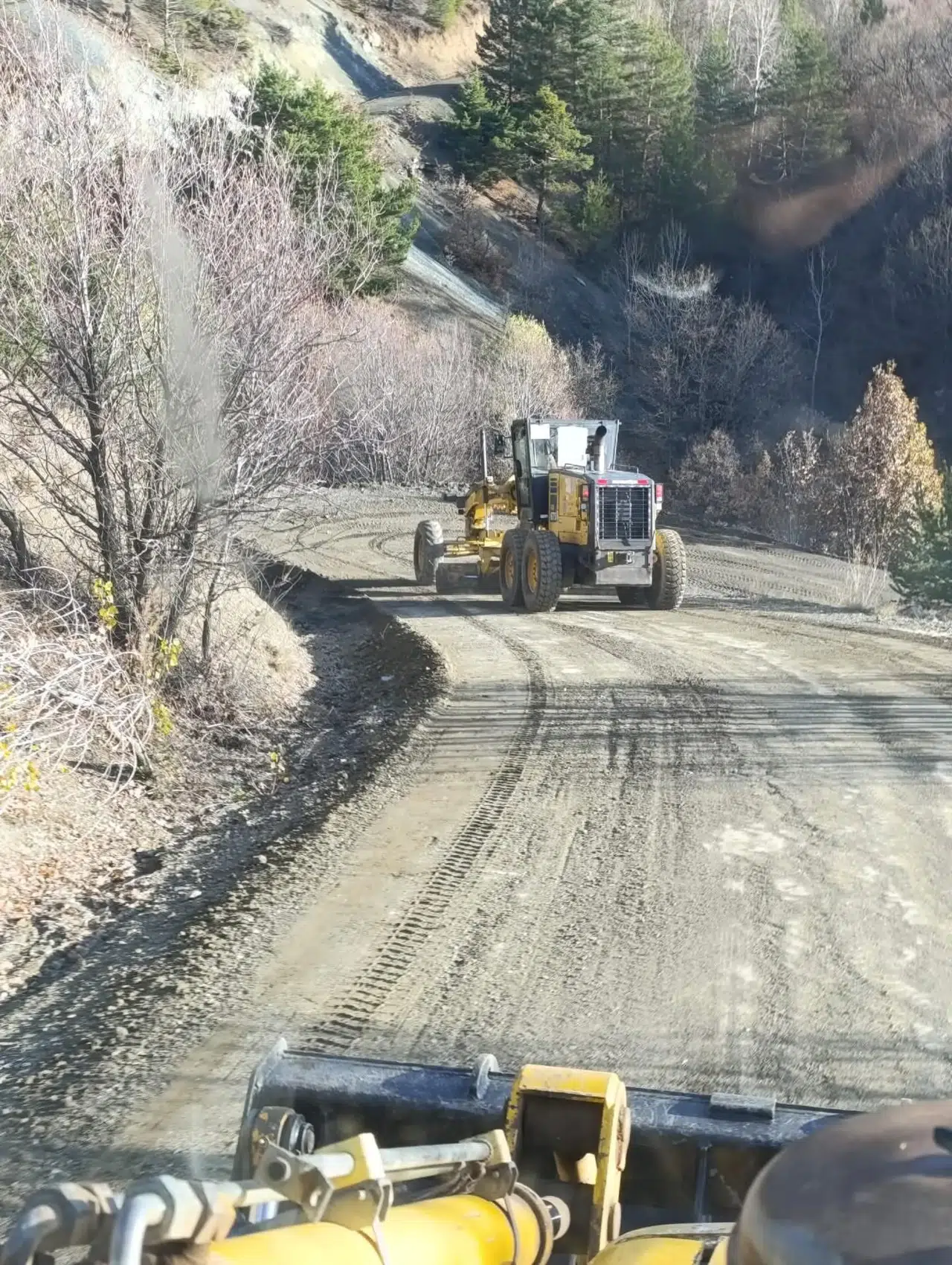 Kavşut'a Yeni Basketbol Sahası ve Yol Düzenlemesi