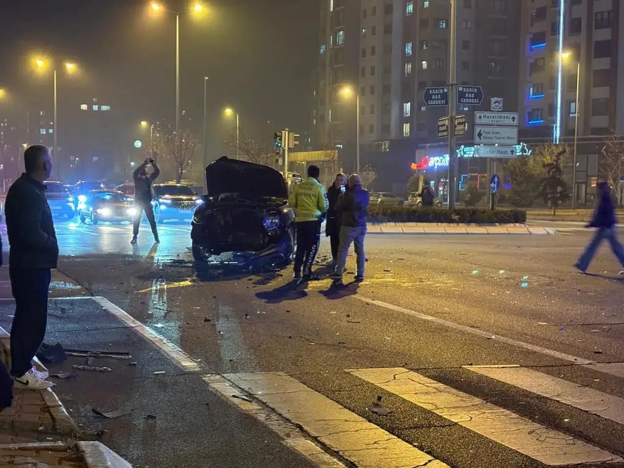 Trafik Kazası: Ekipler Bölgeye Sevk Edildi