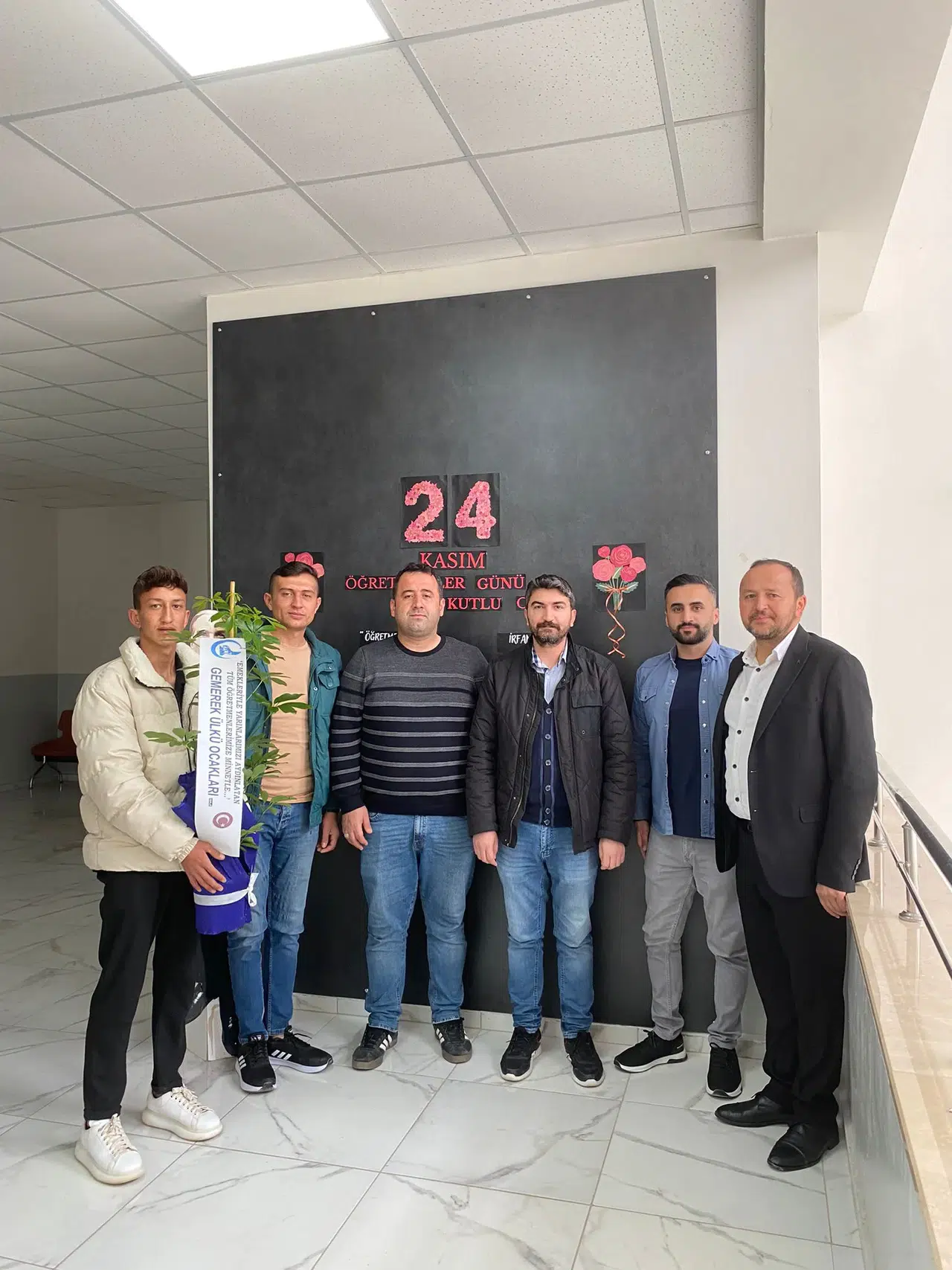 Gemerek Ülkü Ocakları Öğretmenleri Unutmadı