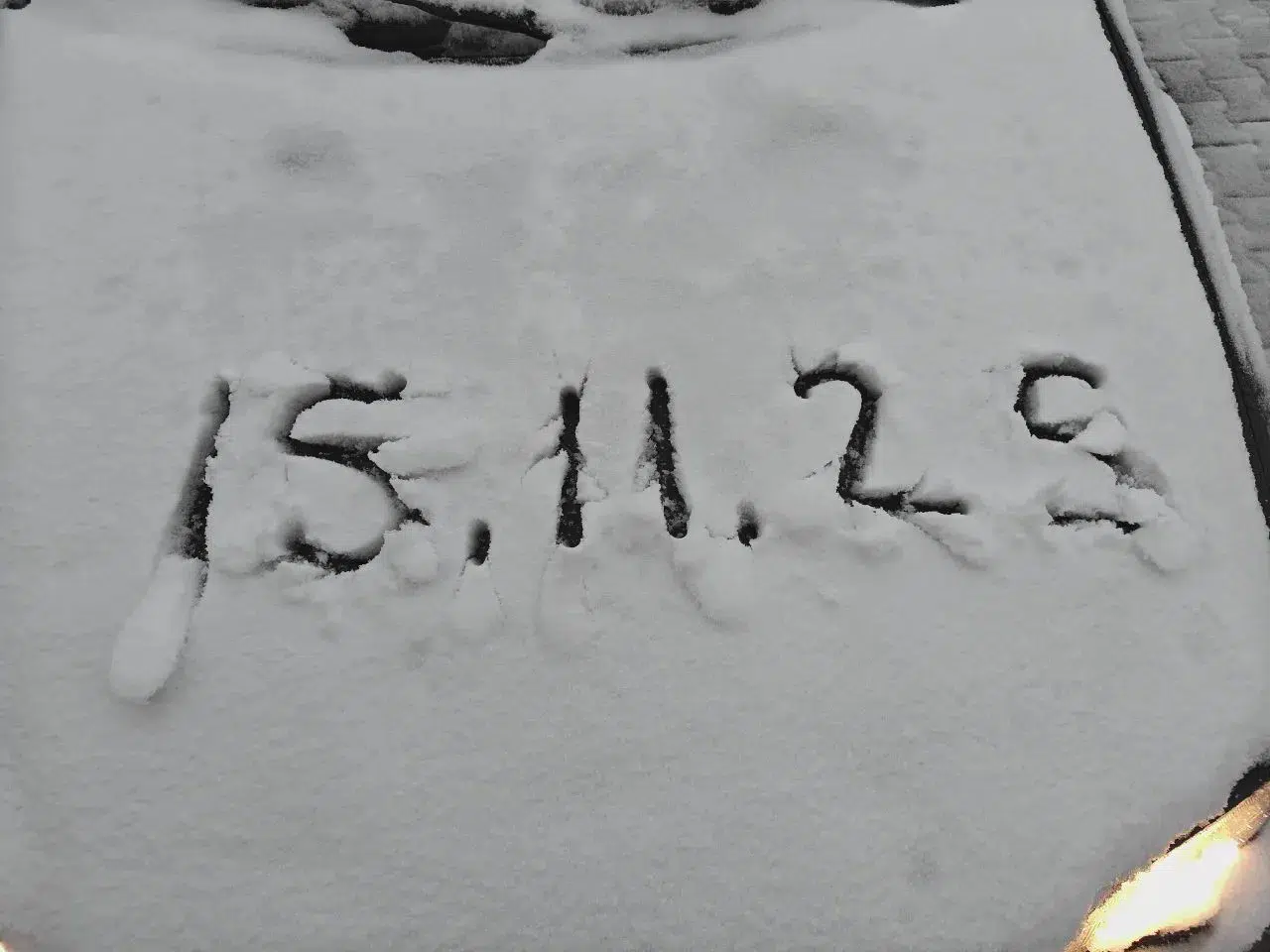 Yağmur Kara Dönüştü: Yüksek Kesimler Beyaza Büründü!