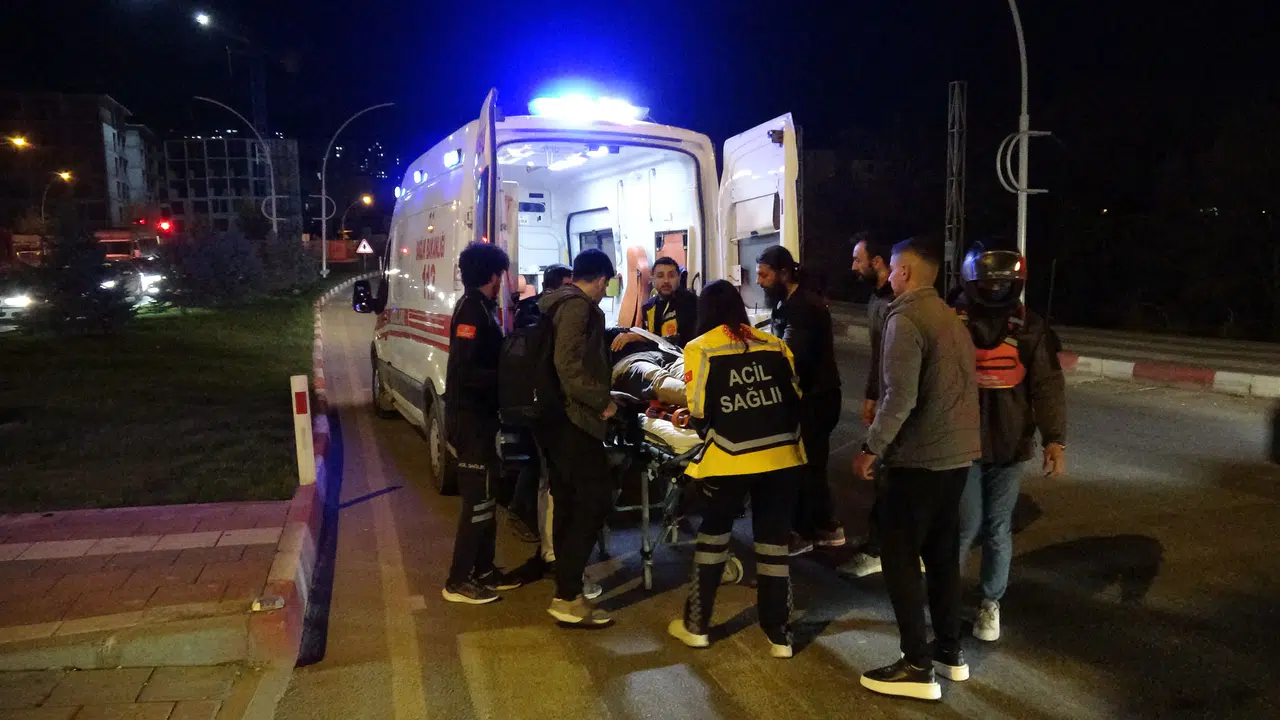 Malatya'daki Kaza Sonrası Ortalık Savaş Alanına Döndü: 3 Kişi Yaralı