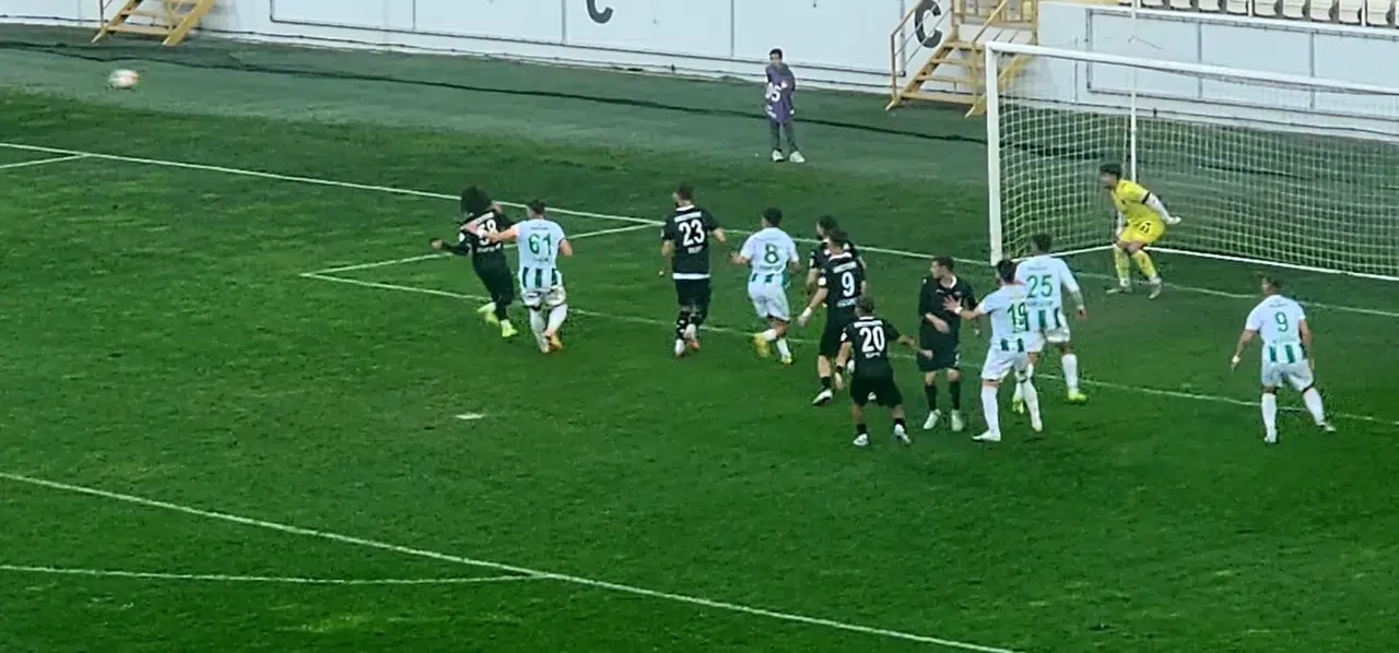 Yeşilyurt Spor, Hacettepe'ye 3-2 Mağlup Oldu: Gol Düellosu!