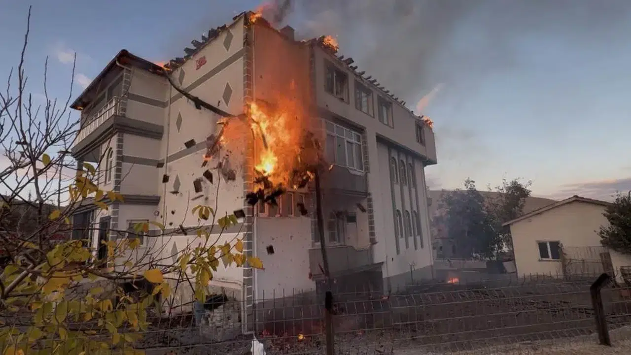 3 Katlı Evde Çıkan Yangın Maddi Hasara Yol Açtı