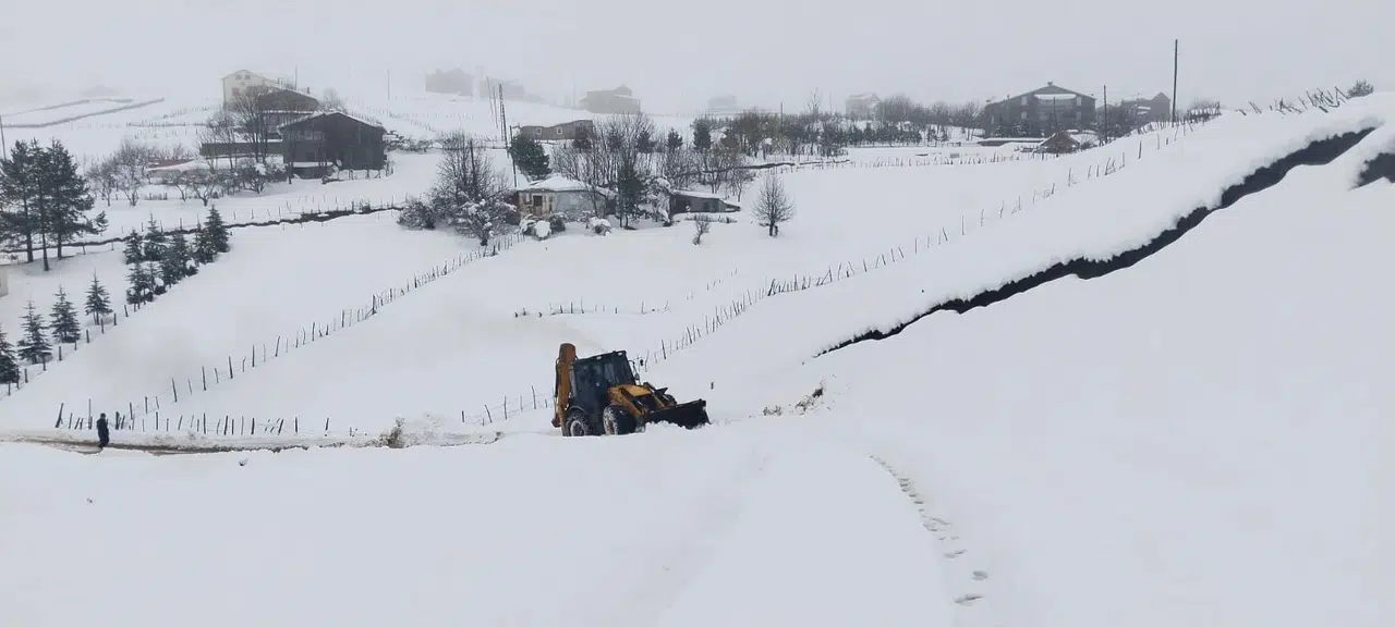 Karla Mücadele Ekipleri Kırsal Yollarda Teyakkuzda
