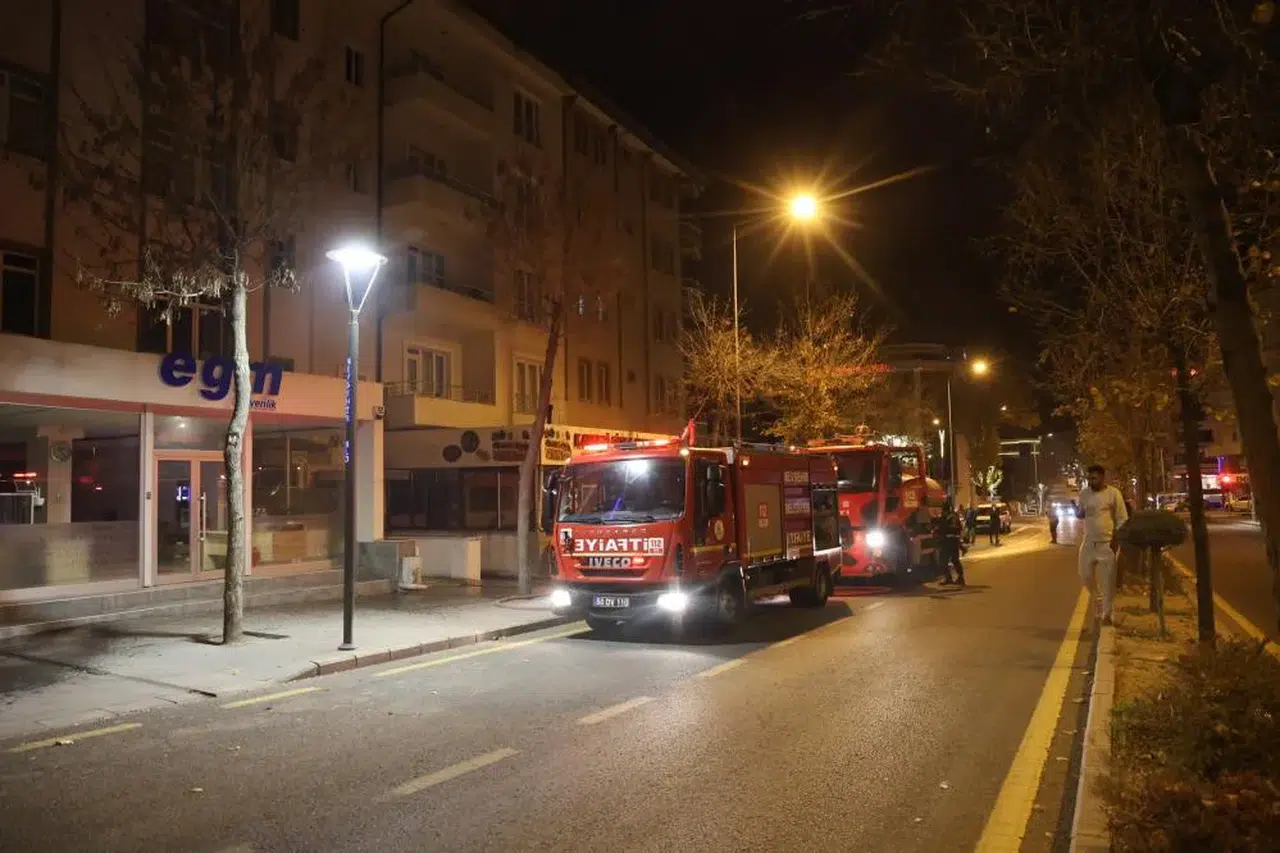 Fırın Bacasından Çıkan Kıvılcım Yangına Neden Oldu