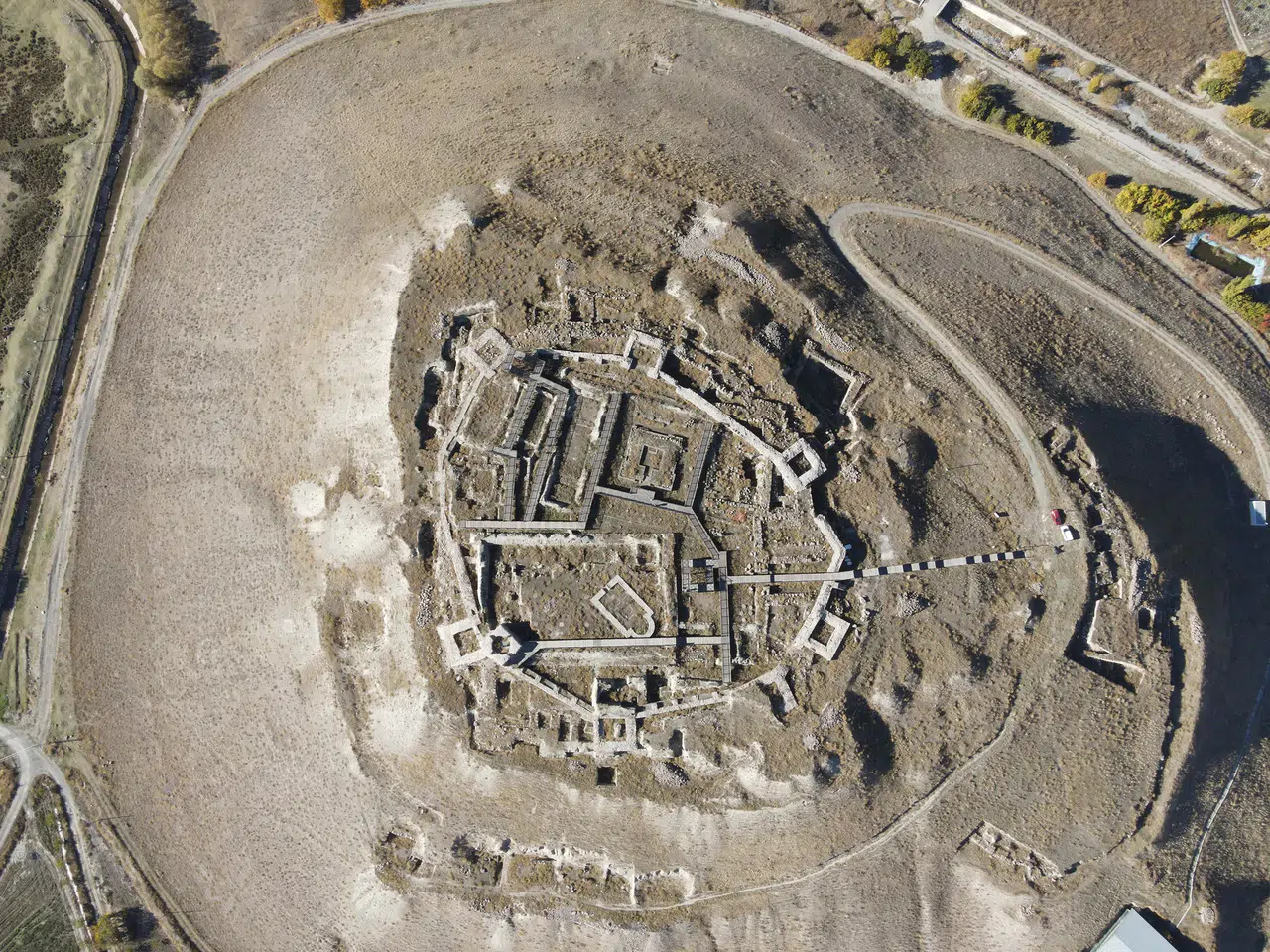 Altıntepe Kalesi: Urartu'dan Osmanlı'ya Tarihin İzi