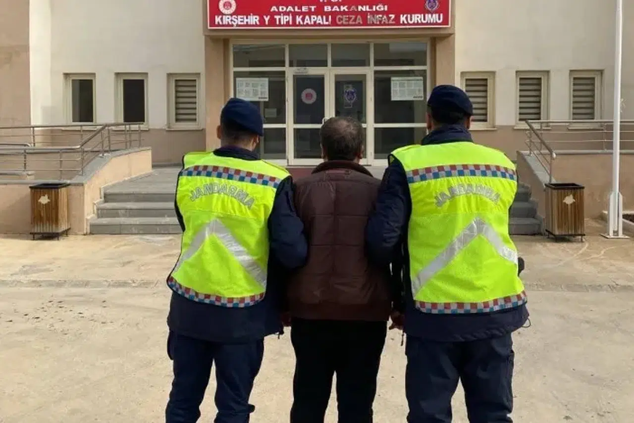 Dolandırıcılık Suçundan Aranan Şahıs Yakalandı