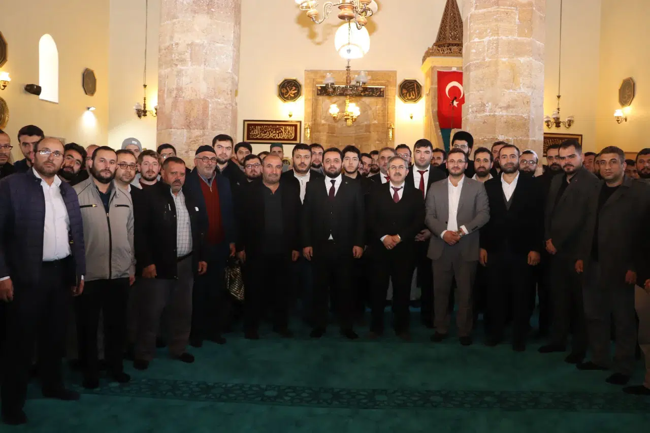 “Din Görevlileri Topluma Örnek Olmalı”