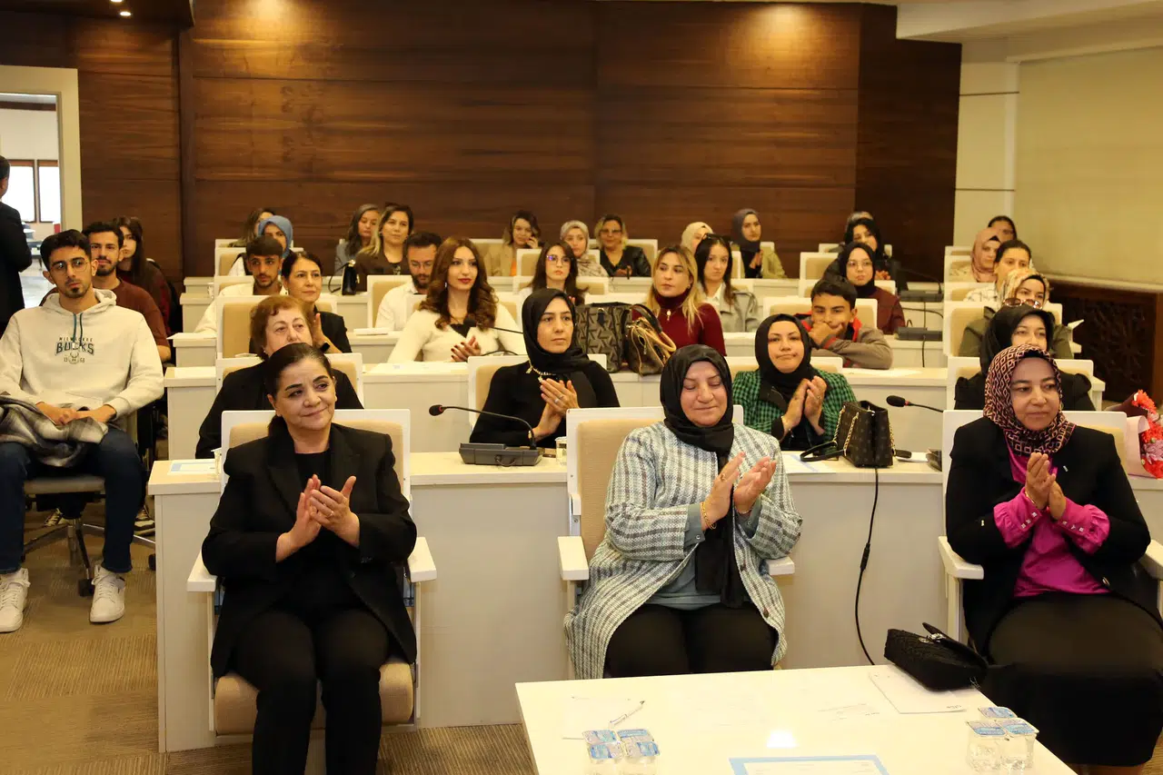 STSO’dan Kadın Girişimcilere Uygulamalı Finansal Okuryazarlık Eğitimi