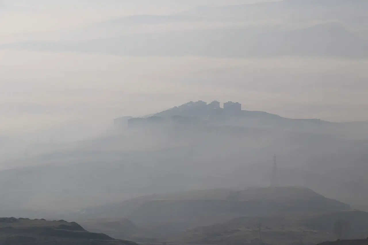 Merakum Tepesi'nden Sivas Manzarası: Sis Görenleri Hayran Bıraktı