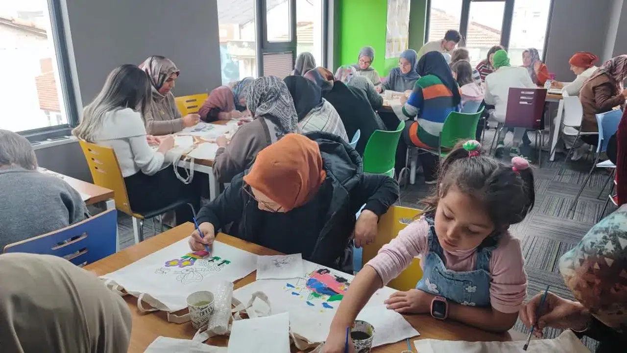 Kanser Hastalarına Gençlerden Moral Desteği