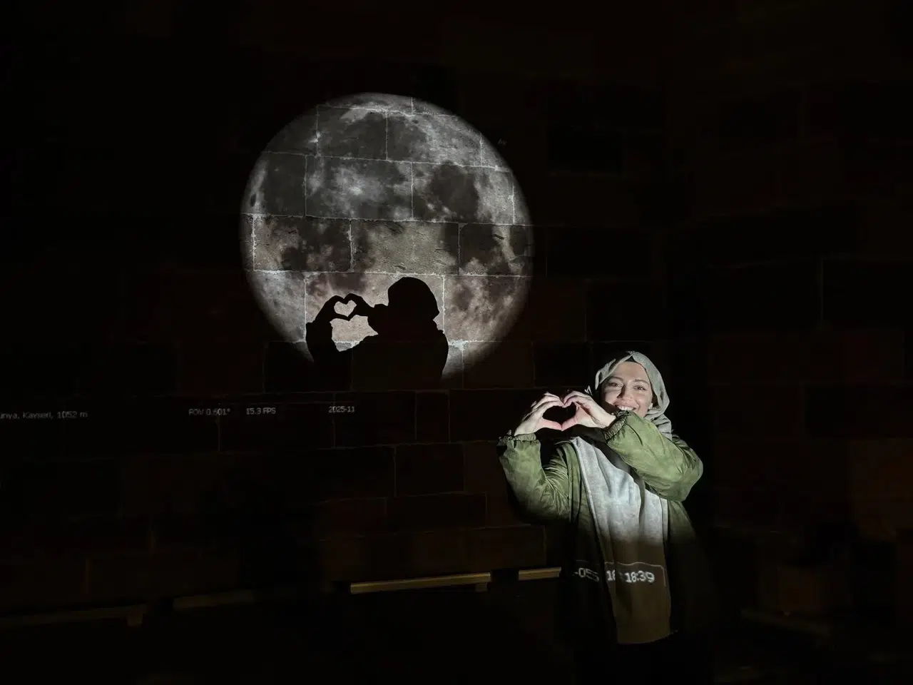 Süper Ay Kayseri'yi Aydınlattı: Yüzde 30 Daha Parlak Görüldü