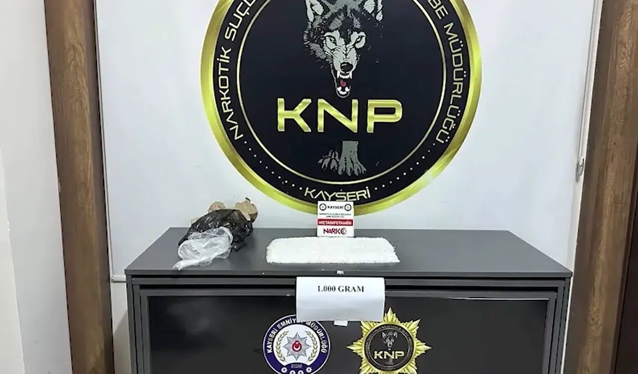 Narkotik Ekiplerinden Başarılı Operasyon! Tam 1 Kilo