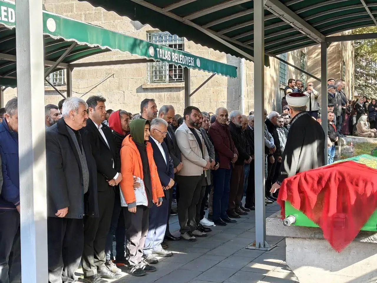 Sokak Ortasında Katledilen Ebru Kekilli'ye Oğlundan Son Veda