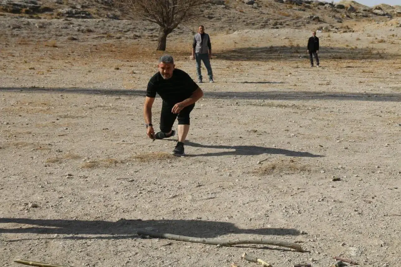 Çelik Çomakla Hem Eğleniyor Hem Kültürü Yaşatıyorlar