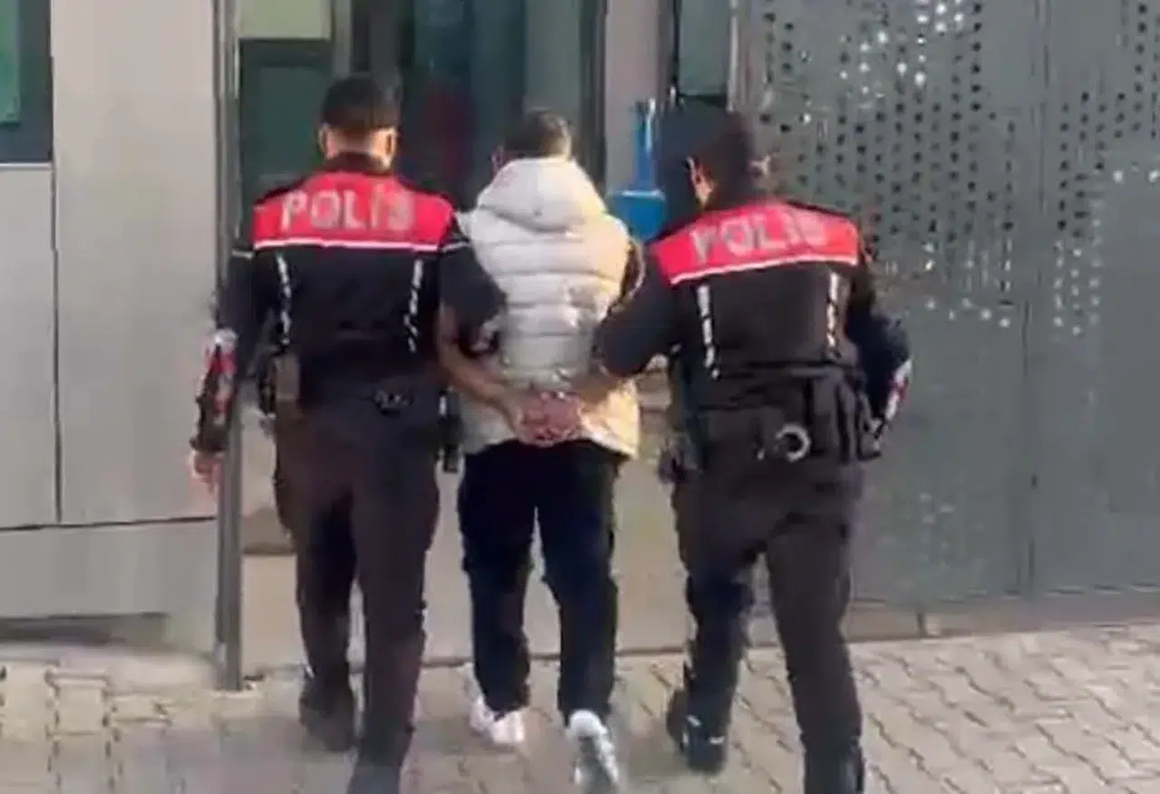 İzmir'de 16 yıl hapis cezasıyla aranan firari yakalandı!