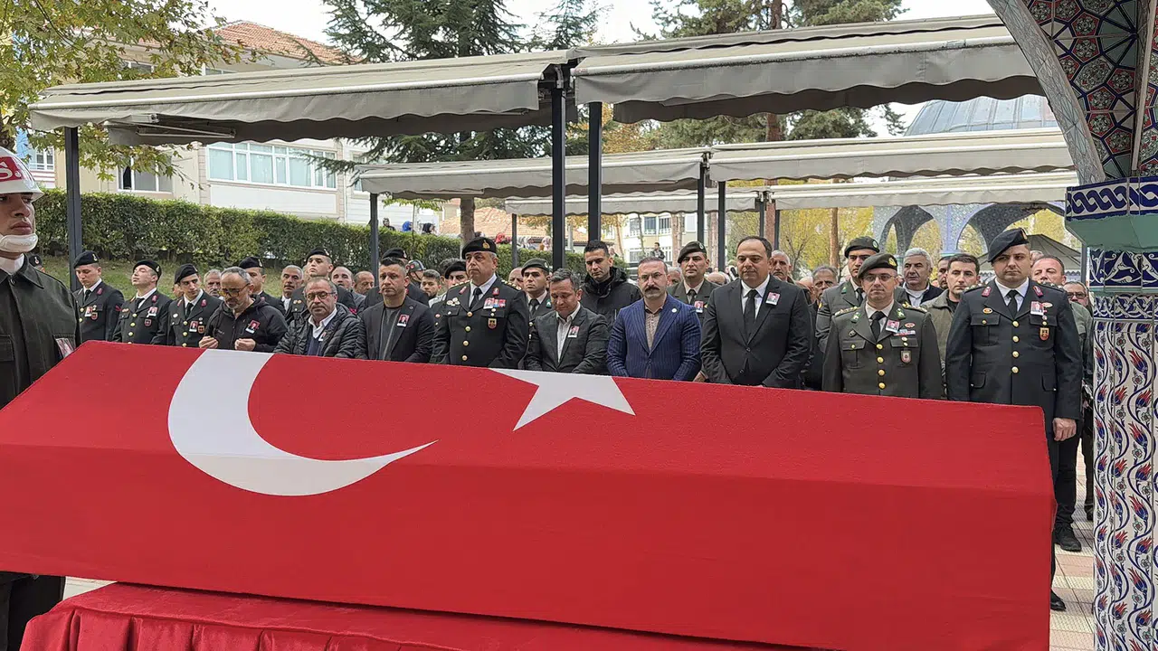 Kıbrıs Gazisi Mehmet Uzun, Dualarla Son Yolculuğuna Uğurlandı