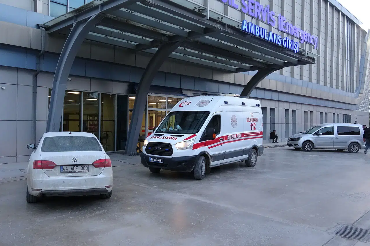 Malatya'da Havalı Tabanca Denemesi: Bacağından Yaralandı!