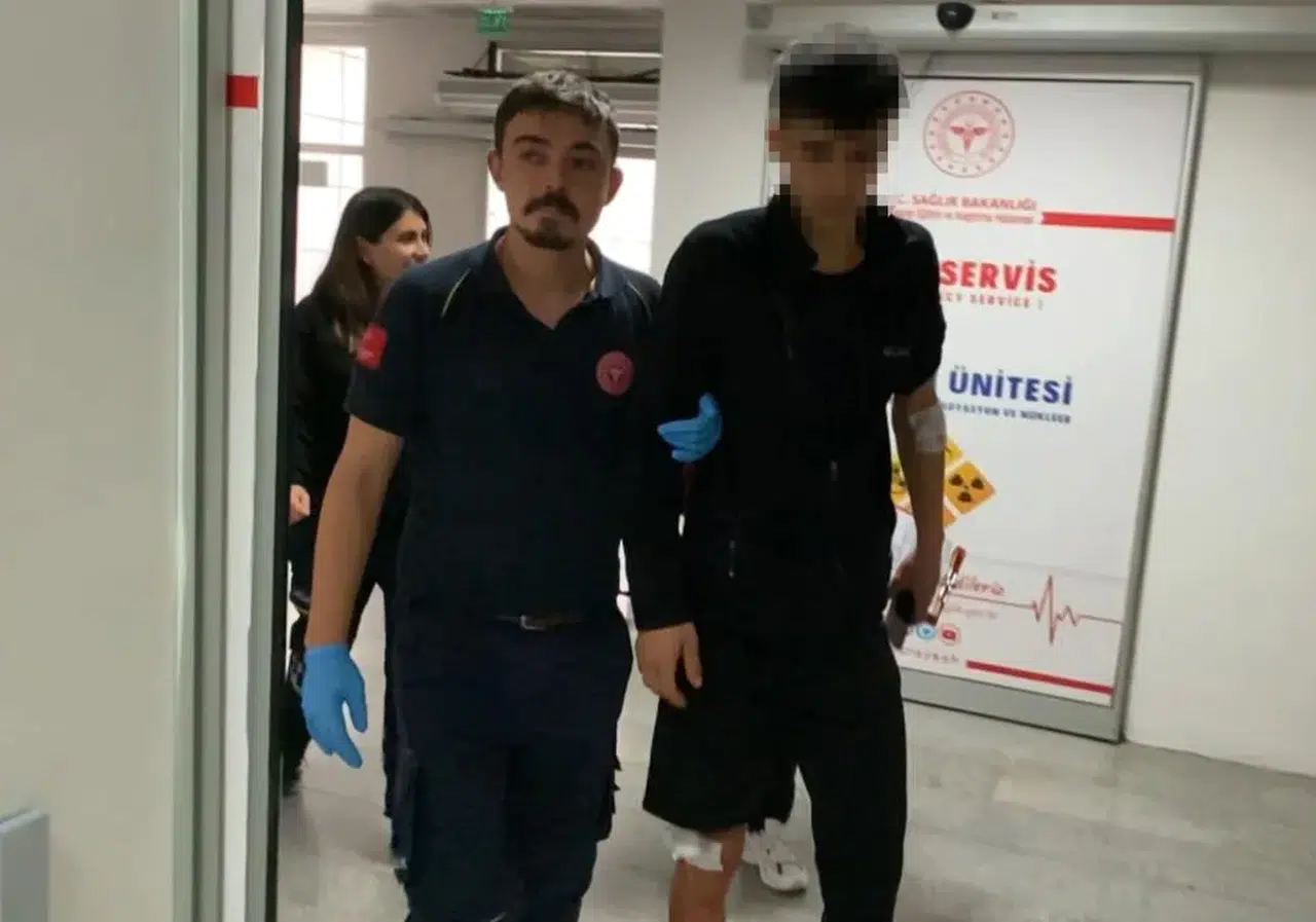 ‘Yan Bakma’ Tartışması: 18 Yaşındaki Genç Bıçaklandı