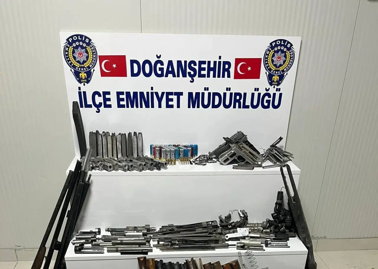 Silah Kaçakçılığı Operasyonunda Büyük Miktarda Mühimmat