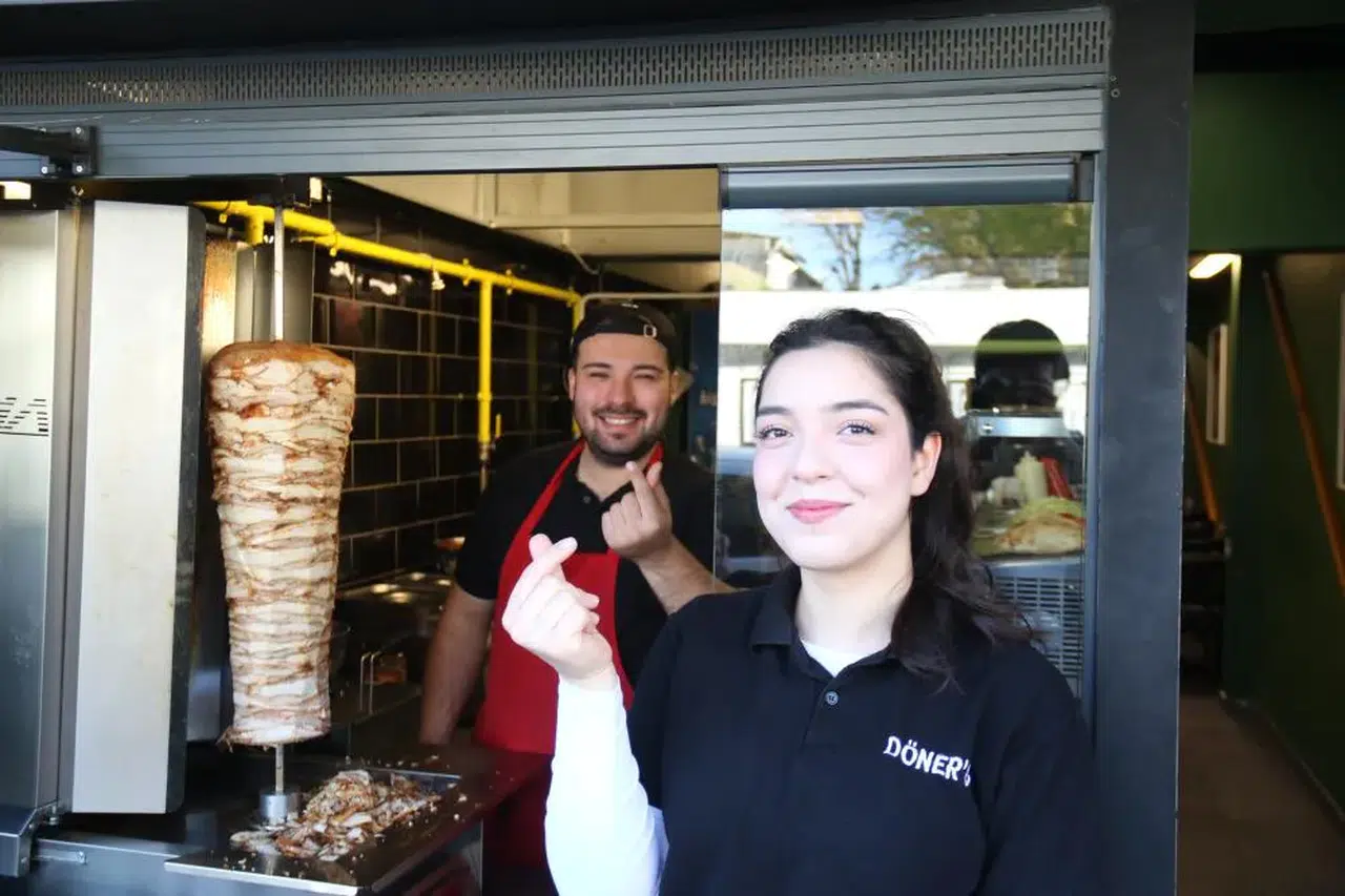 Çiftin Döner Hikâyesi: Kore Deneyimi, Türk Lezzeti