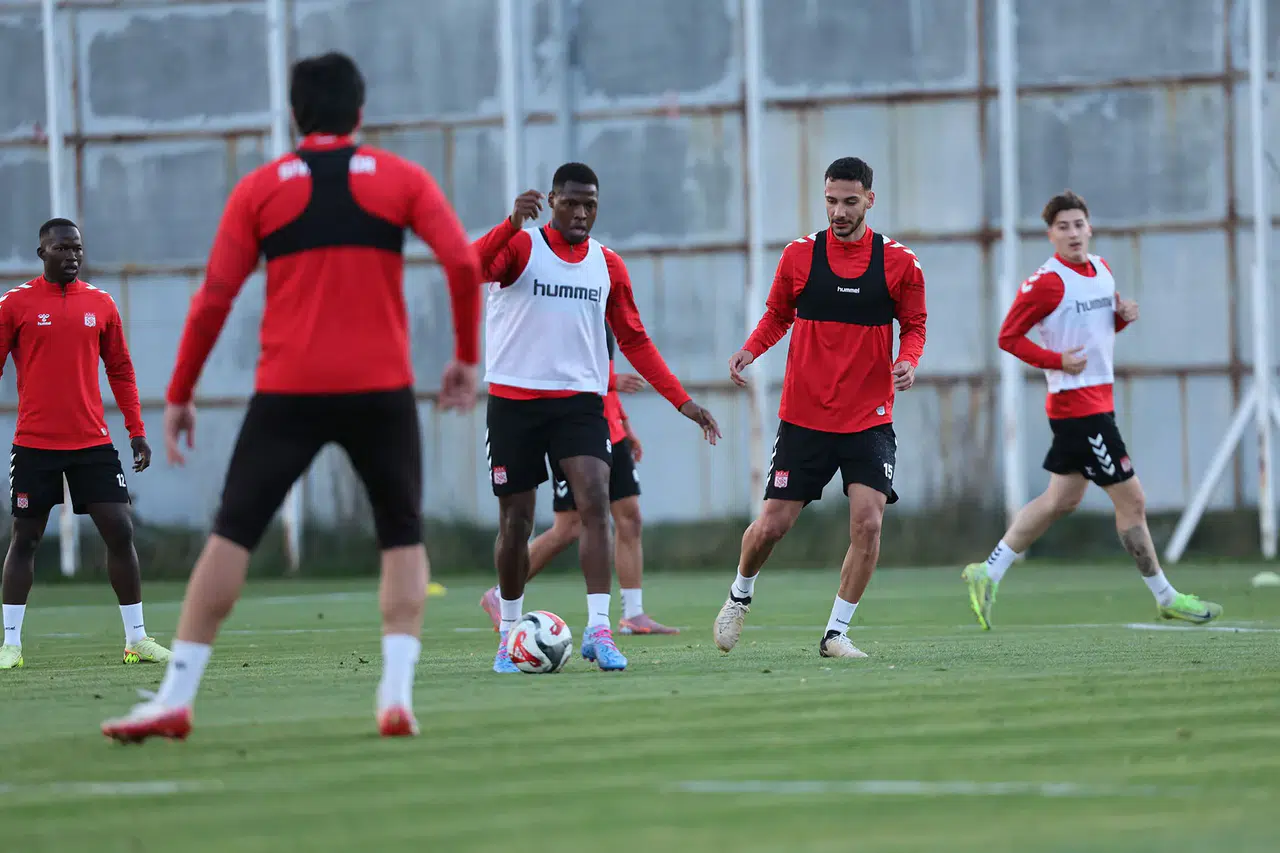 Sivasspor, Esenler Erokspor Maçına Hazırlıklarına Başladı