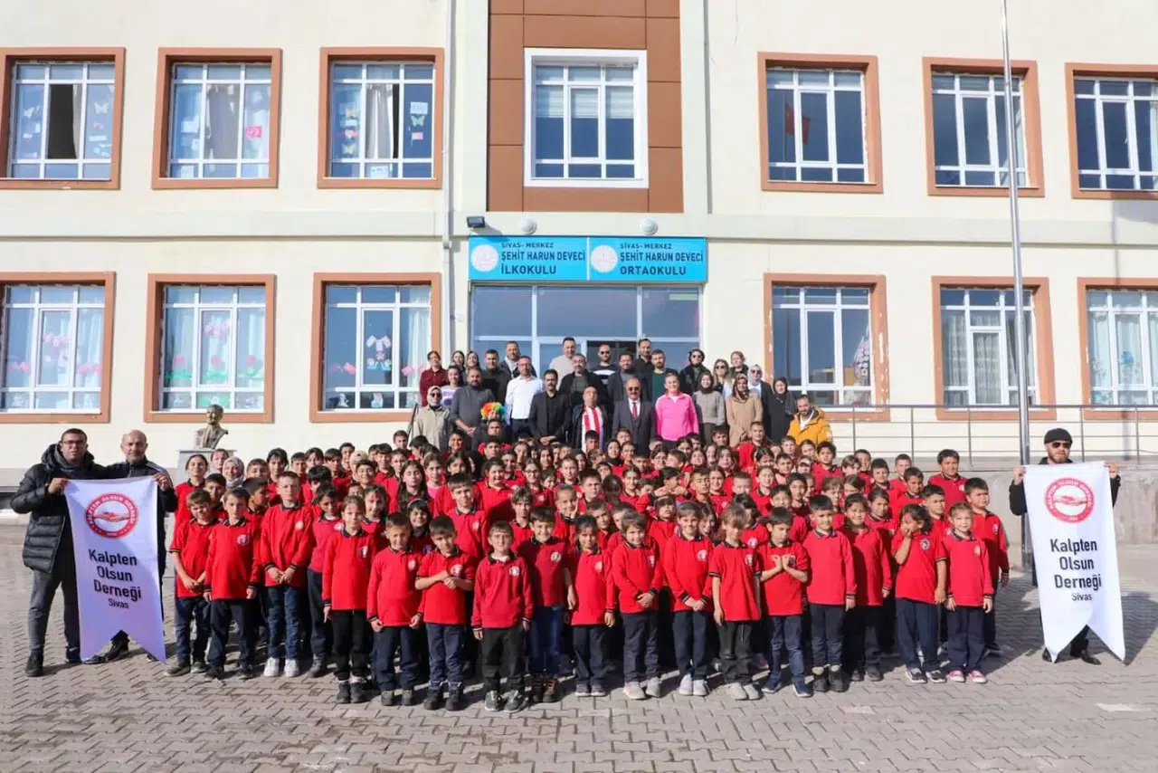 “Yiğido Dede Köy Yollarında” Projesi Çocukları Sevindirdi