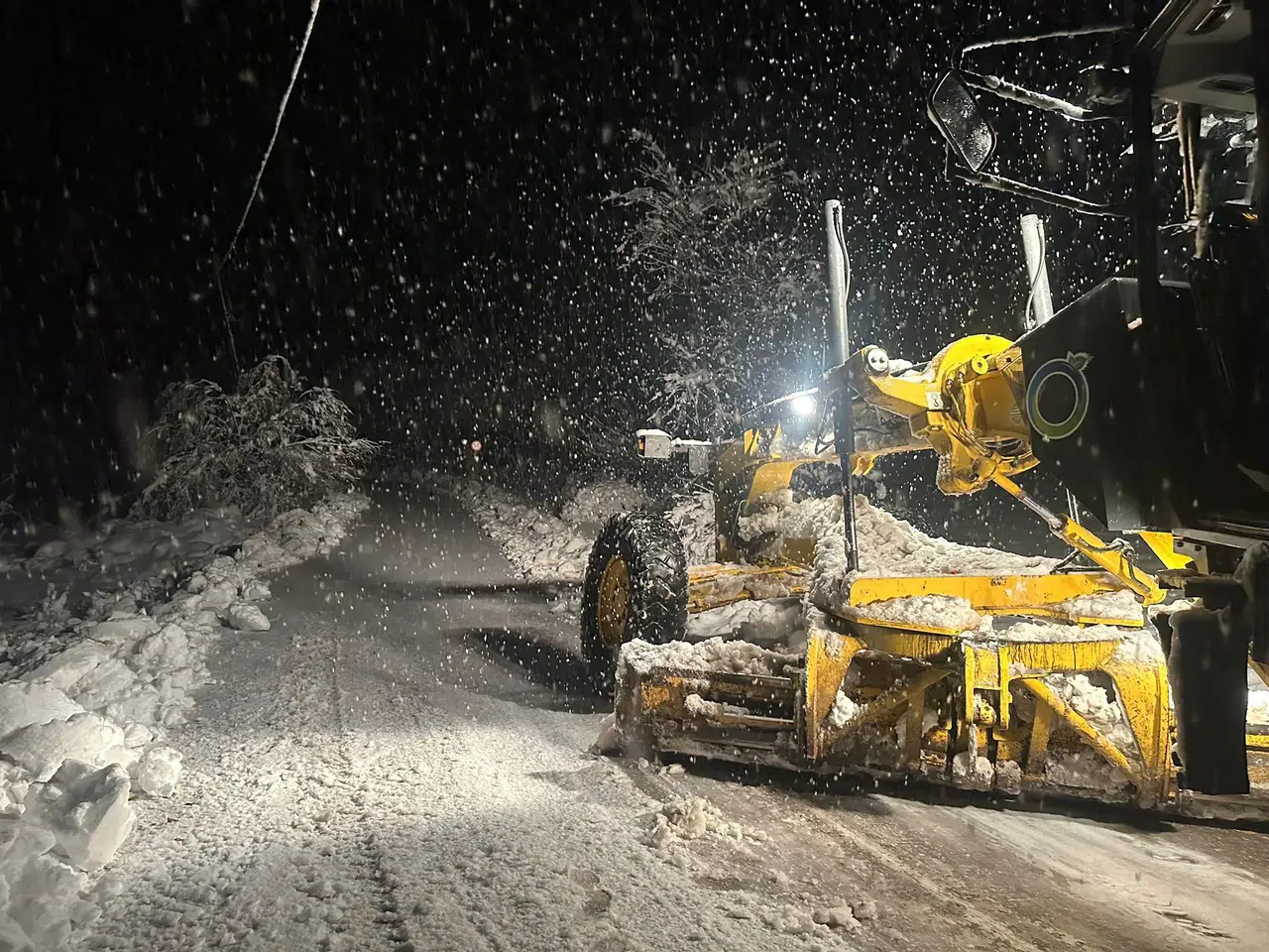 Ordu-Sivas Yolu Yoğun Kar ve Tipi Nedeniyle Kapandı