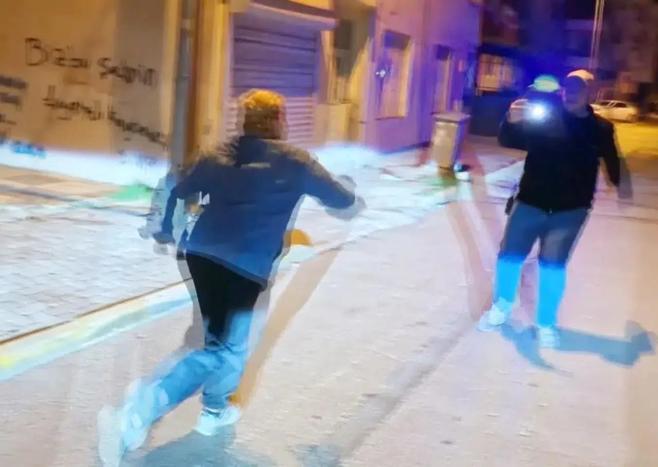 Kaza Yapıp Kaçan Sürücüyü Gizlemeye Çalışan Aile Gazetecileri Tehdit Etti