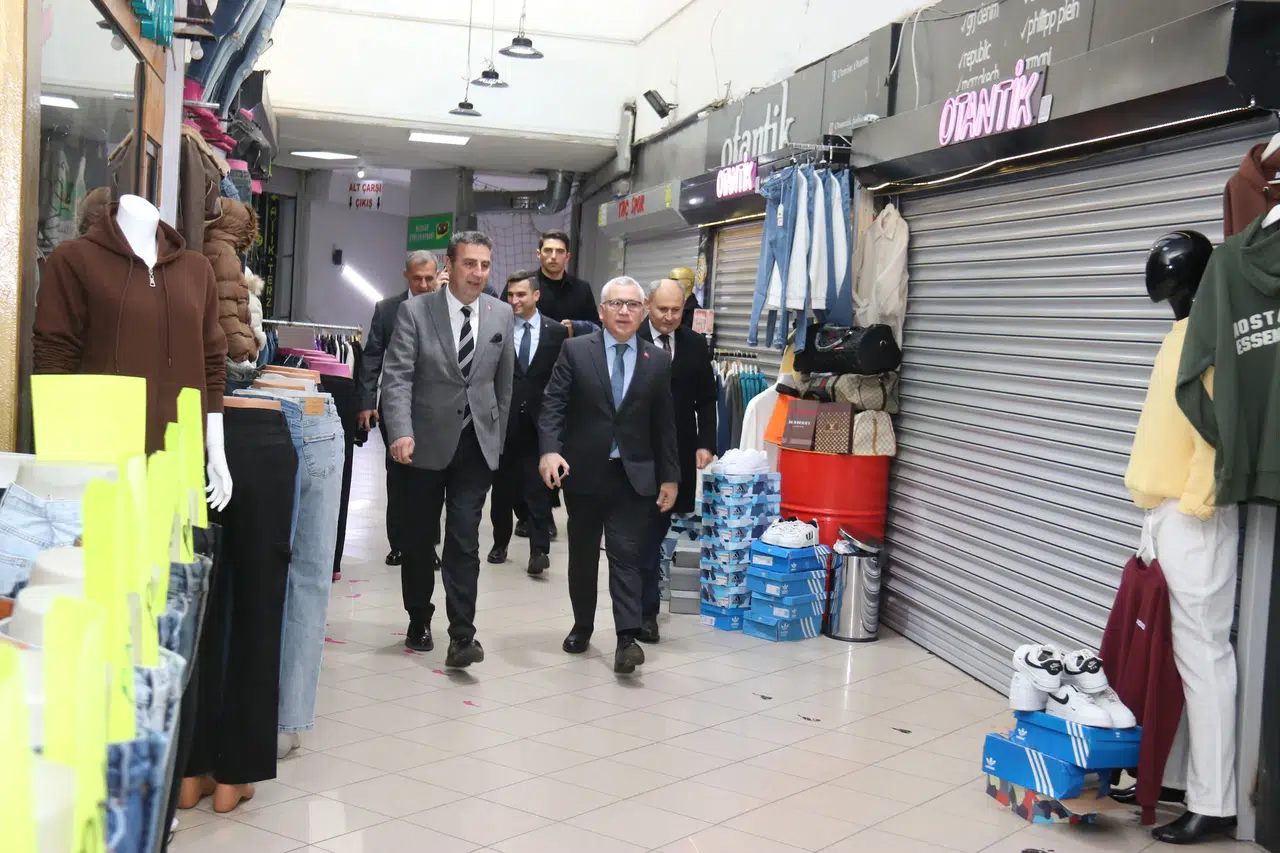 Esnafın sorunlarını yerinde dinlediler