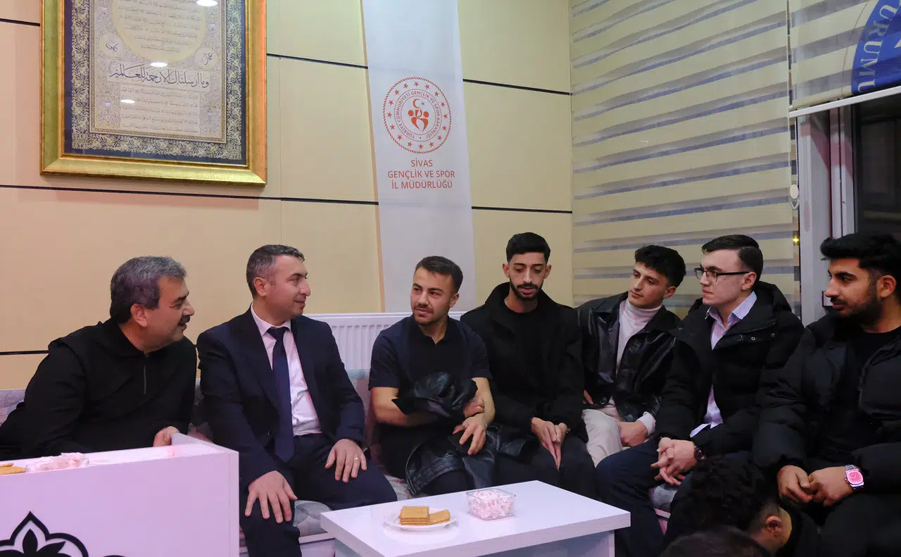 Öğrencilerle Kariyer ve Gelecek Üzerine Samimi Buluşma