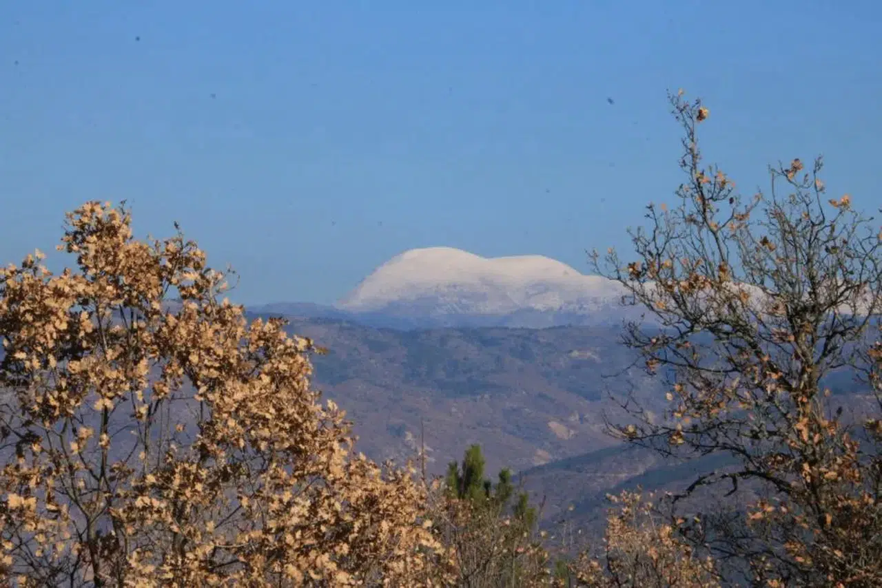 Sonbahar ve Kışın Büyüleyici Buluşması