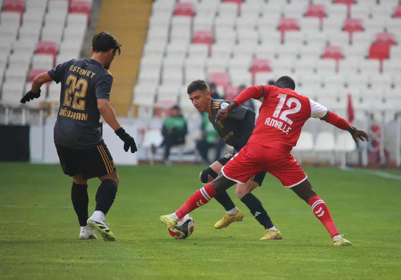 Özbelsan Sivasspor, Ziraat Türkiye Kupası'na Veda Etti