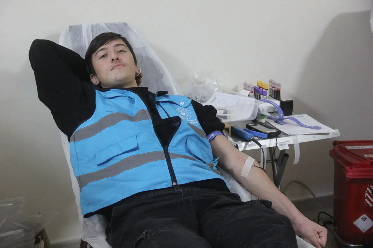 Üniversitelilerden Hayat Kurtaran Kan Bağışı Desteği