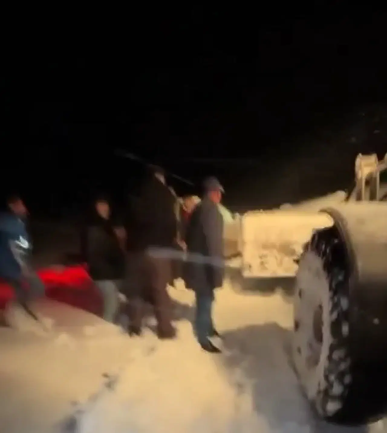 Yoğun Kar Offroadcıları Durdurdu: 4 Kişilik Zorlu Kurtarma Operasyonu!