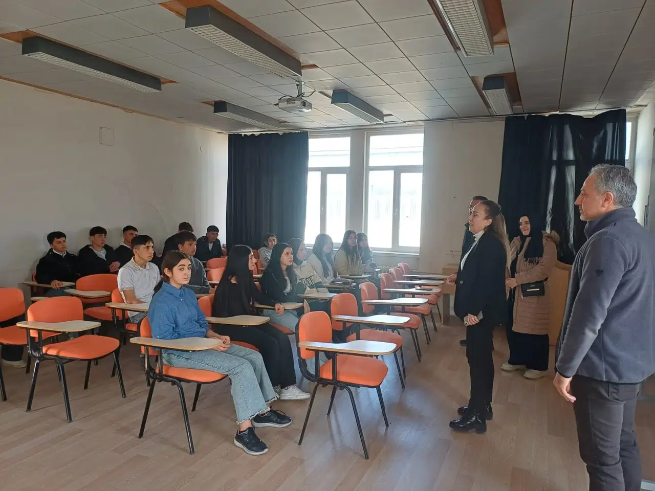 Gençler Mühendislik Fakültesinde Bilimle Tanıştı