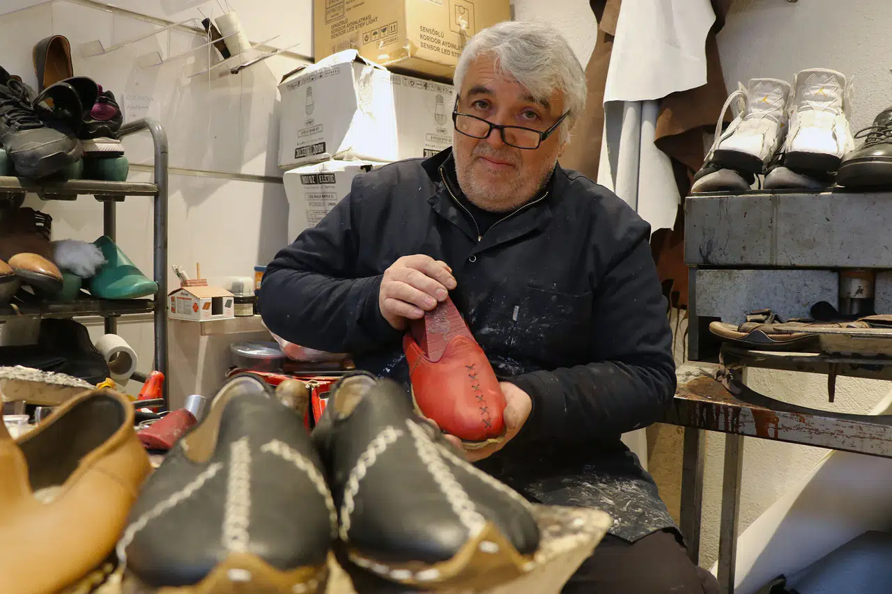 Fabrikasyon Değil El Emeği Ayakkabı: Yemeninin Sırrı Ne?