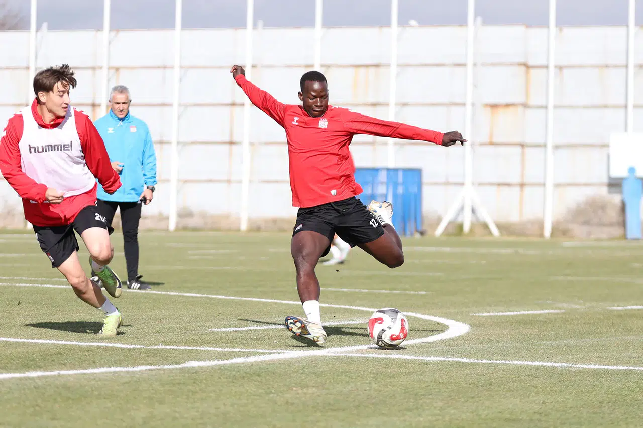 Kırmızı-Beyazlılar Ziraat Türkiye Kupası İçin Sahada!