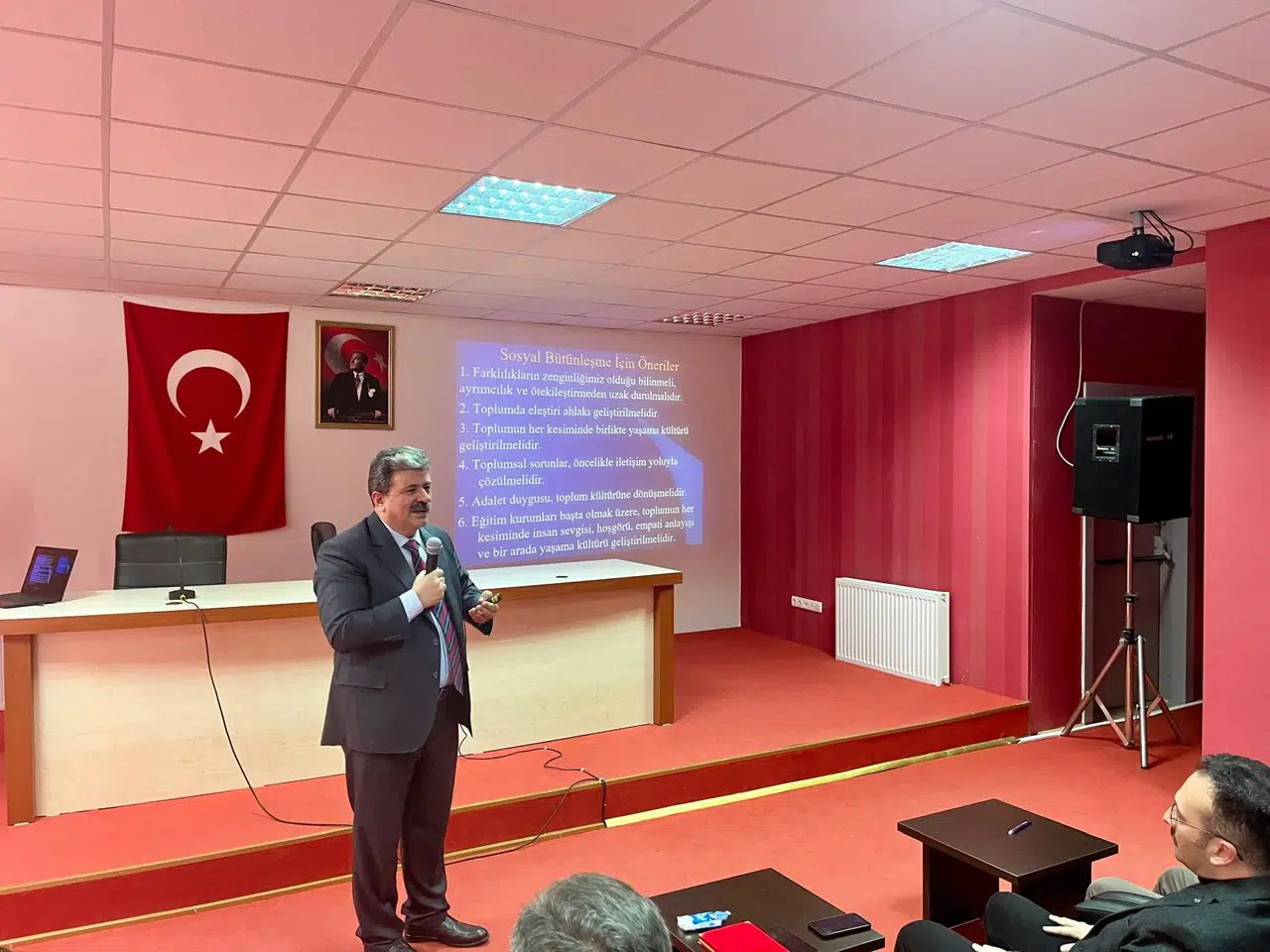 Genç girişimciler kulübü sosyal bütünleşmenin önemini gündeme taşıdı