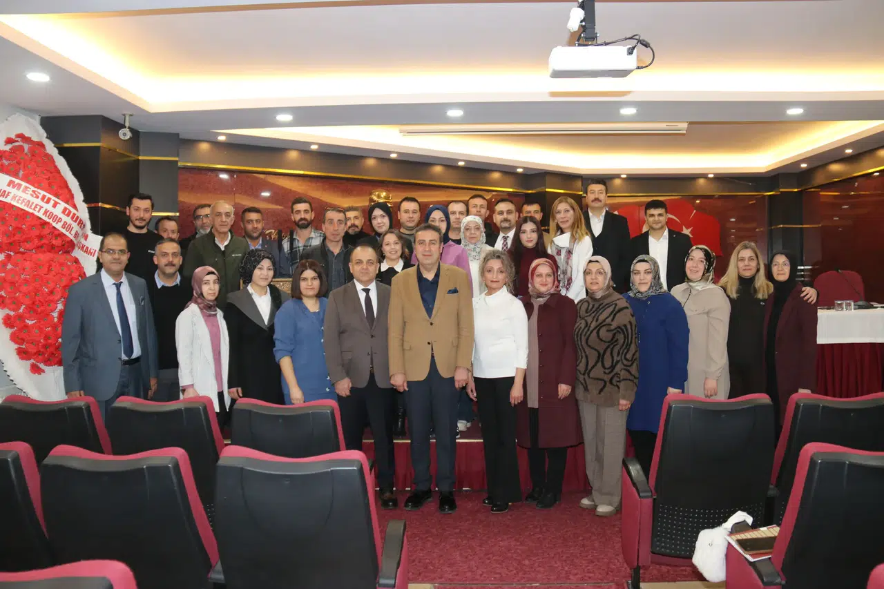 Sivas’ta Seçim Öncesi Genel Sekreterlere Eğitim