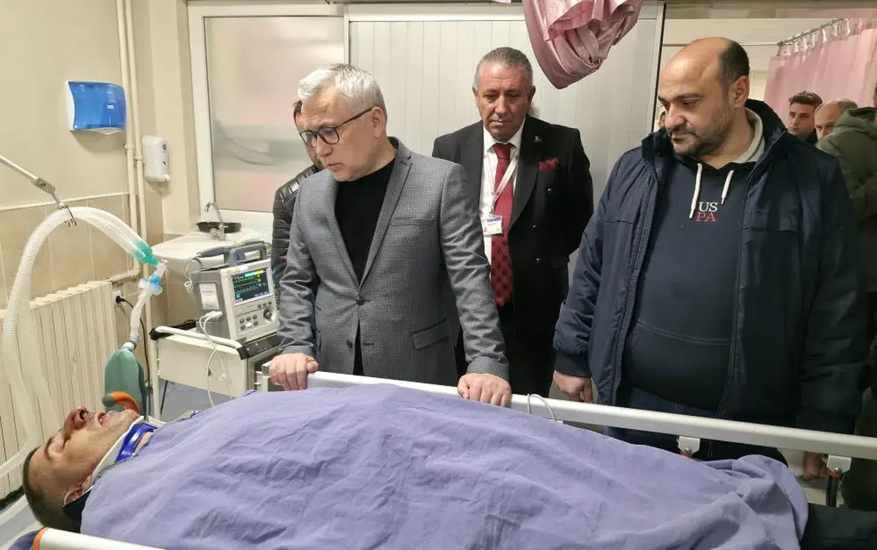 Cezaevi Personelini Taşıyan Otobüs Devrildi! Vali: “Tedavi Süreci Yakından Takip Ediliyor”