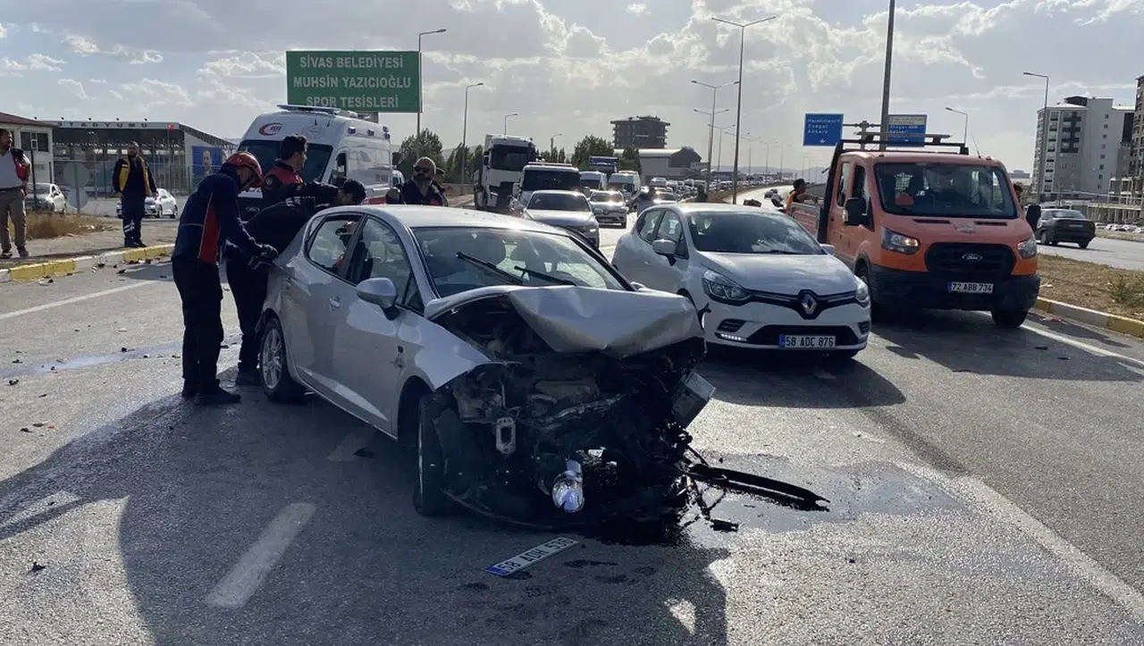 Sivas'ta 11 Ayda Binlerce Kaza: 40 Can Kaybı, 3566 Yaralı