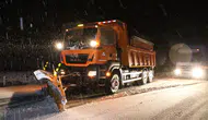 Kar Sürprizi: Sivas ve Gümüşhane Yollarında Ekipler İş Başında
