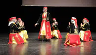 Öğretmenlerden Sahnede Unutulmaz Performans