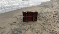 Atakum sahilinde esrarengiz sandık! Üzerinde Rusça yazılar